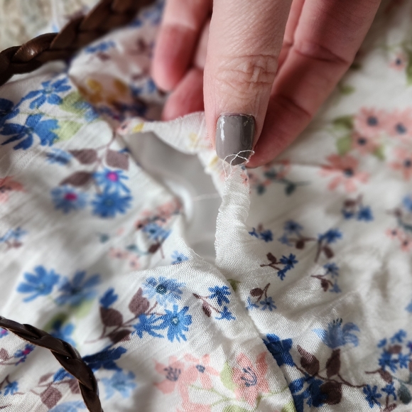 Girls dress - Picture 2 of 3